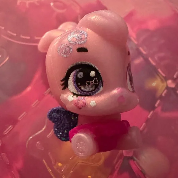 Hatchimals CollEGGtibles Shimmer Babies Beewee Pink Bunny - Picture 1 of 6